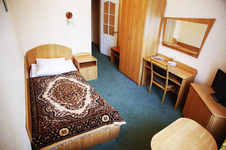 Октябрьская 3* (г. Псков)