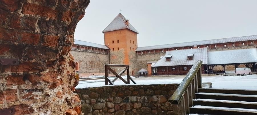 Автобус| Минск зимой: в гостях у Нового года и гостиного очага из Воронежа