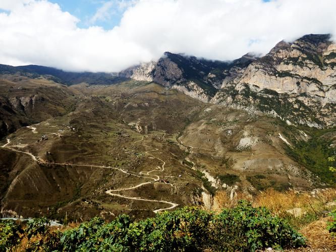 Путь к вершинам, что смотрят на мир с высоты веков