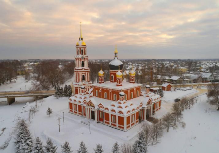 Автобус| От дворцовых садов до тайных подвалов