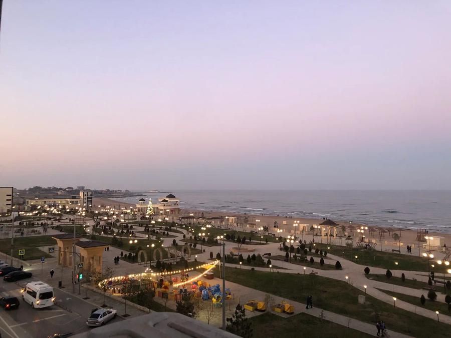 Зимний диалог гор и моря