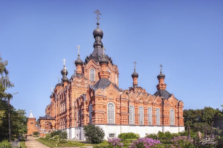 Автобус| Тропа великих: от Ясной Поляны до монастырей